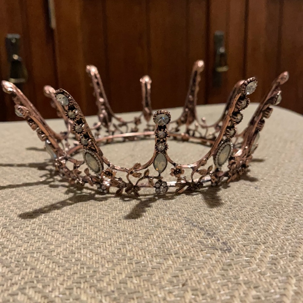 Pink crown